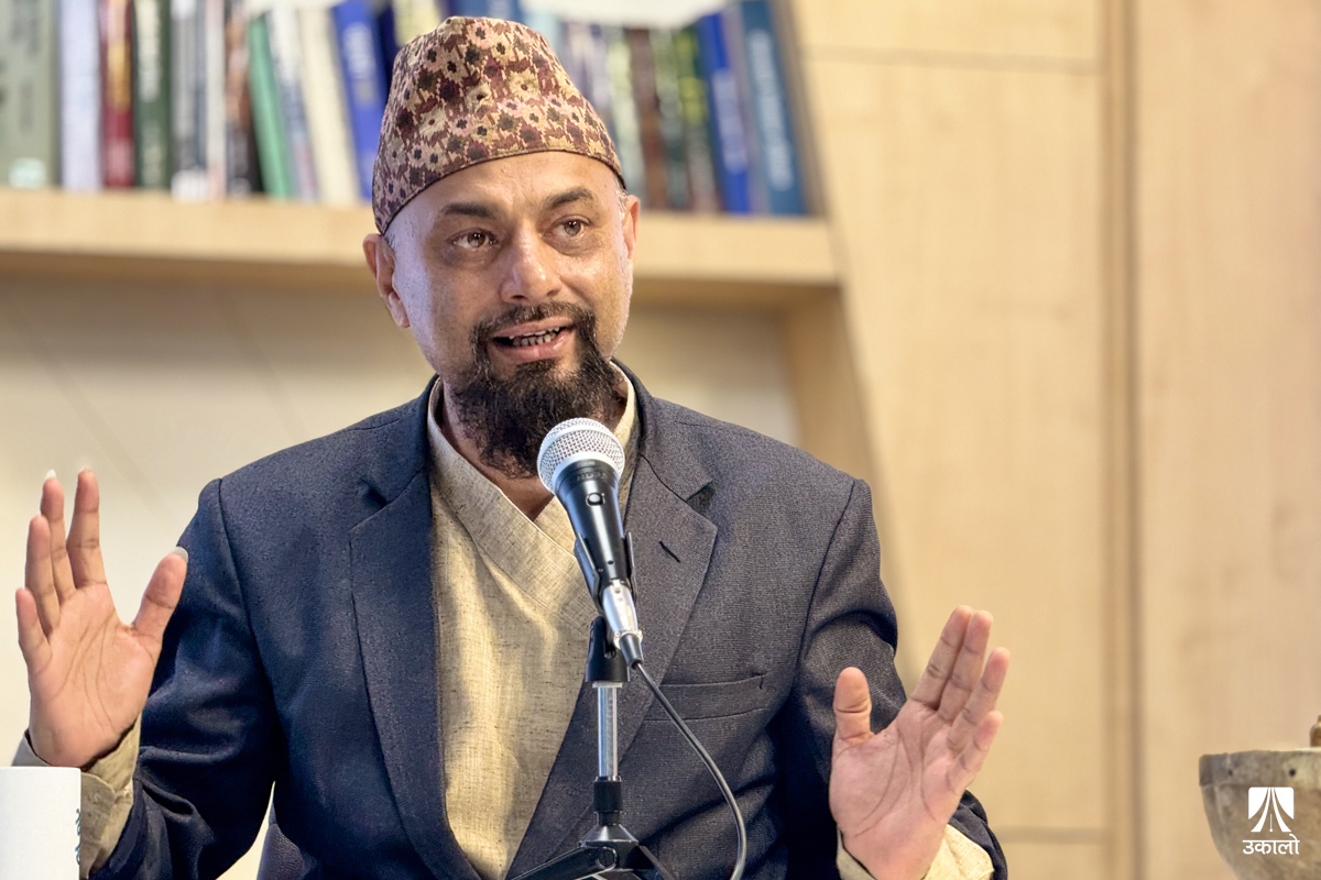 ‘एकछिन के झरी परेथ्यो, मानिस छातामुनि’ (भिडियोसहित)