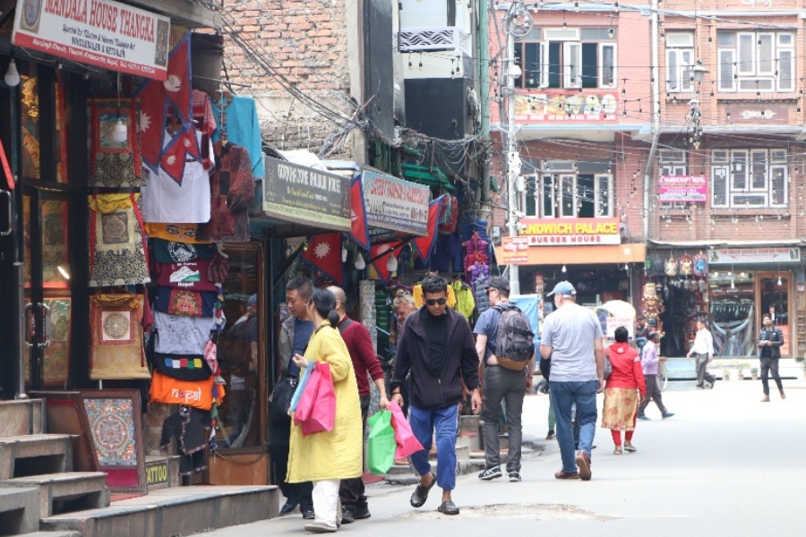 ठमेल चौबिसै घण्टा खुलाउनेबारे व्यवसायी र घरधनीसँग छलफल