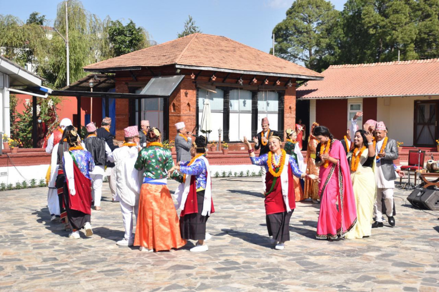 देउसी-भैलीको  मौलिकता जोगाउनै मुश्किल