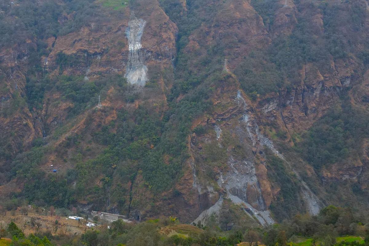 राहुघाटको बाँध पहिरोको जोखिममा