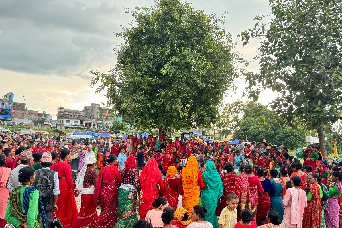 जहाँ हाटबजारमा पनि डेउडा गुन्जिन्छ