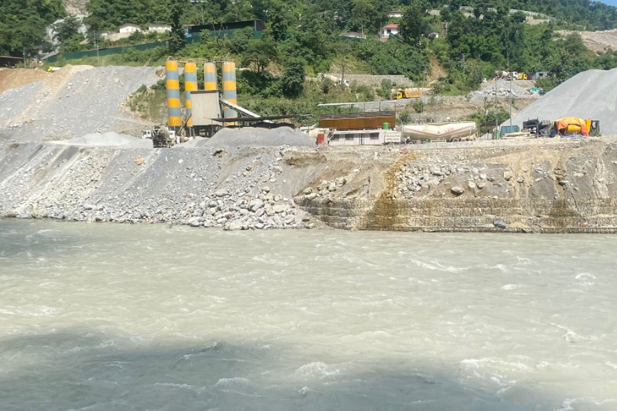 जलविद्युत् आयोजनामा जलवायु परिवर्तनले बर्सेनि वितण्डा, के होला भविष्य?