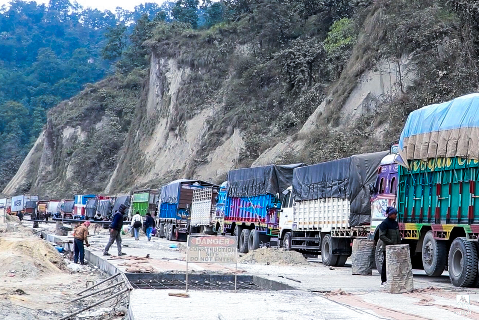 नारायणगढ–बुटवल सडक : दाउन्नेमा एकतर्फी ढलान सम्पन्न