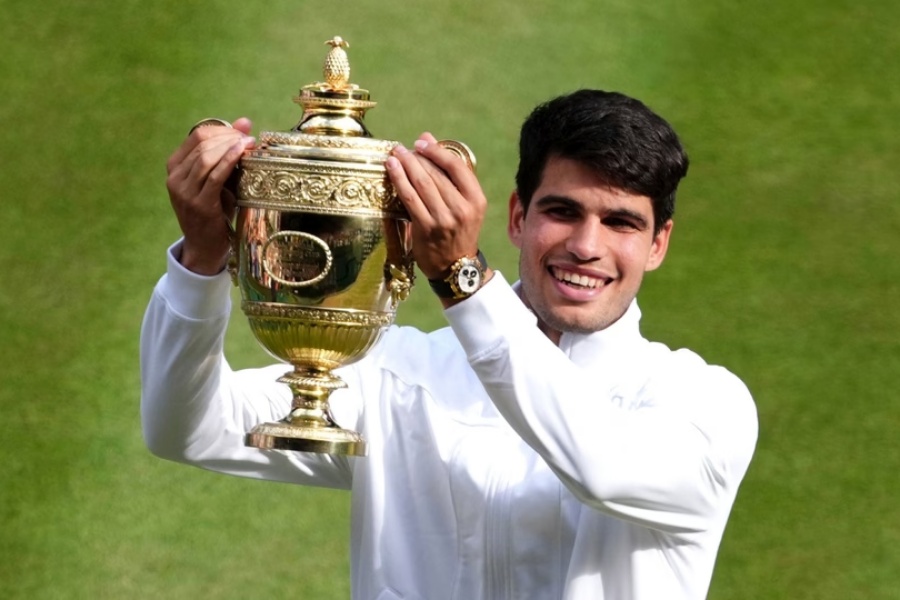 जोकोविचलाई पराजित गर्दै २१ वर्षीय अल्काराजले जिते विम्बल्डनको उपाधि