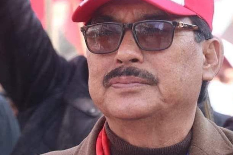 भ्रष्टाचार मुद्दा खेपिरहेका सांसद टेकबहादुर गुरुङ निलम्बित