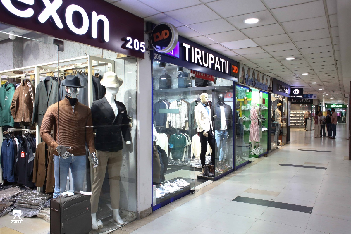 चाडबाड सिजनमै मलहरूमा छैन चहलपहल (तस्वीरहरू)