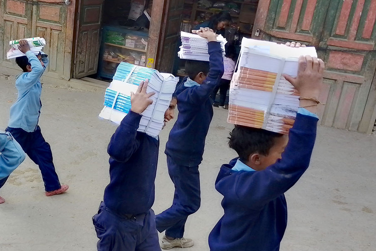 सबै जिल्लामा पाठ्यपुस्तक पुर्‍याइयो, वैशाख २ देखि भर्ना अभियान 