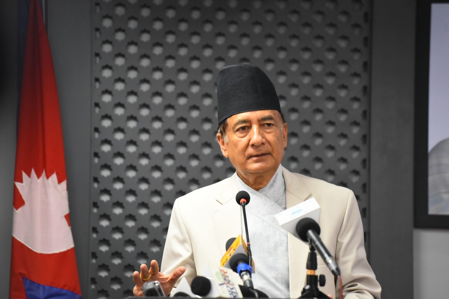 सरकारले घटायो वैदेशिक लगानीको न्यूनतम सीमा