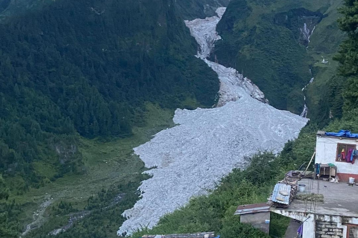 मुस्ताङको थासाङमा पुनः हिउँपहिरो, थुनियो बोक्सीखोला