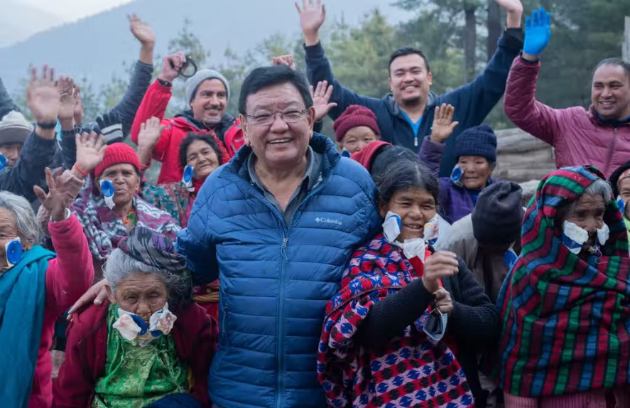 बहराइनको प्रतिष्ठित इसा अवार्ड डा. सन्दुक रुइतलाई