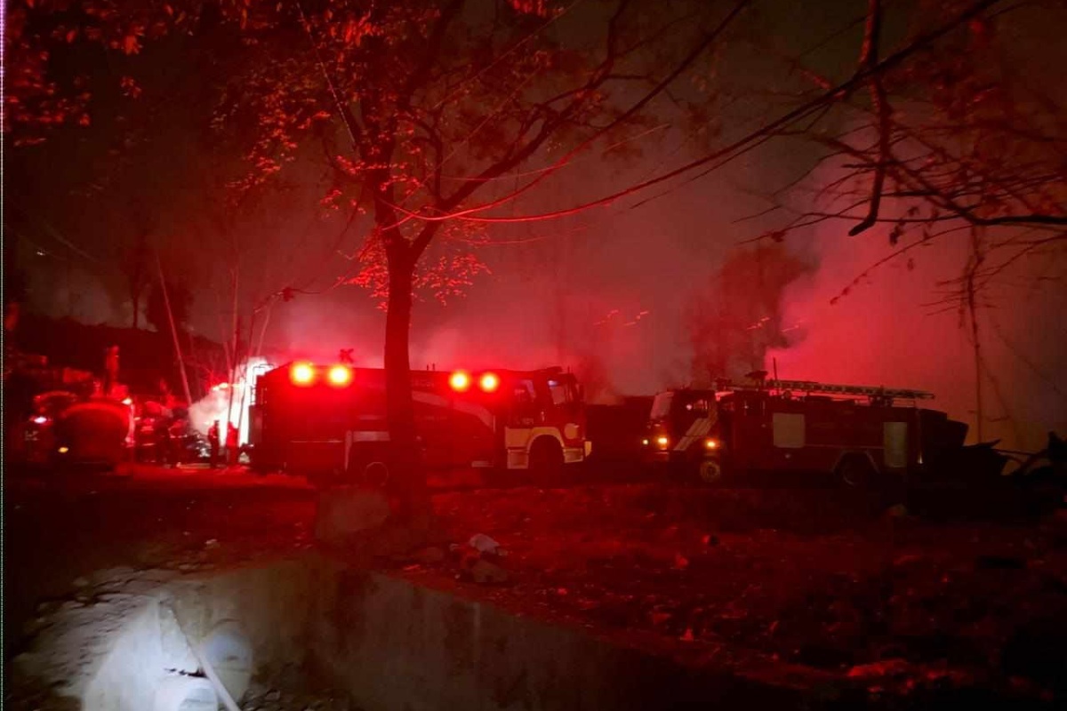 काठमाडौँको चन्द्रागिरिस्थित प्लास्टिक कारखानामा आगलागी 