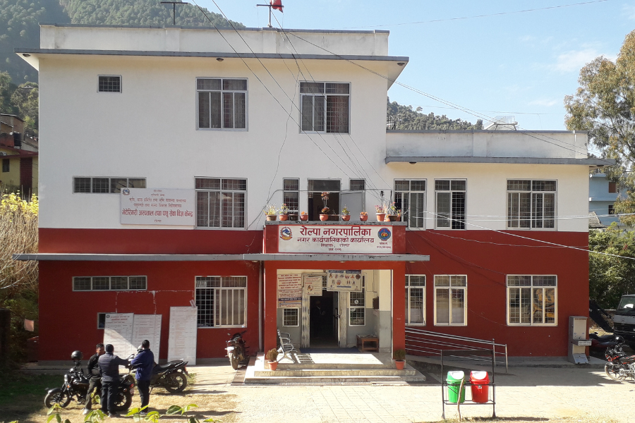 समन्वय गर्नुपर्ने रोल्पा नगरपालिकाले नै गर्‍यो कृषि ज्ञानको जग्गा र भेटेनरीको भवन कब्जा