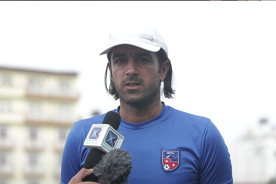 लाओससँग खेल्न सबै किसिमले तयार छौँ: प्रशिक्षक एनिस