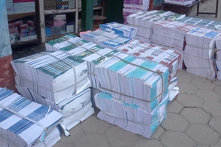 बाजुरामा शैक्षिकसत्र शुरू हुनुअघि नै पाठ्यपुस्तक