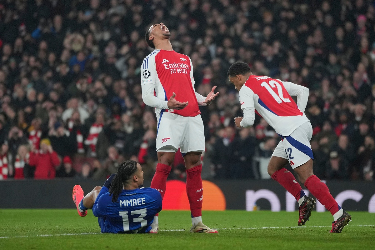 च्याम्पियन्स लिग: आर्सनल अन्तिम १६ मा, पीएसजीसँग हार्‍यो म्यानचेस्टर सिटी