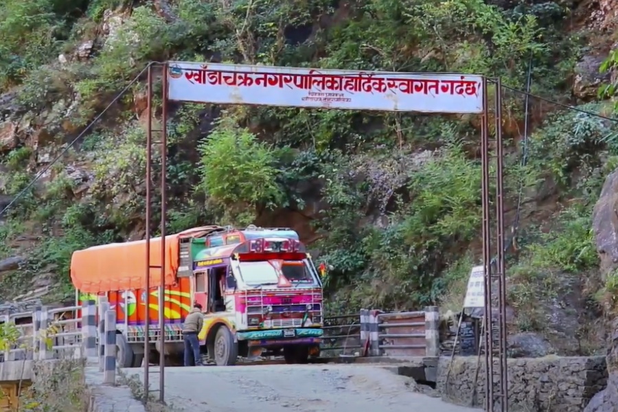 २० वर्ष पुगेर विवाह गर्ने महिलालाई १० हजार