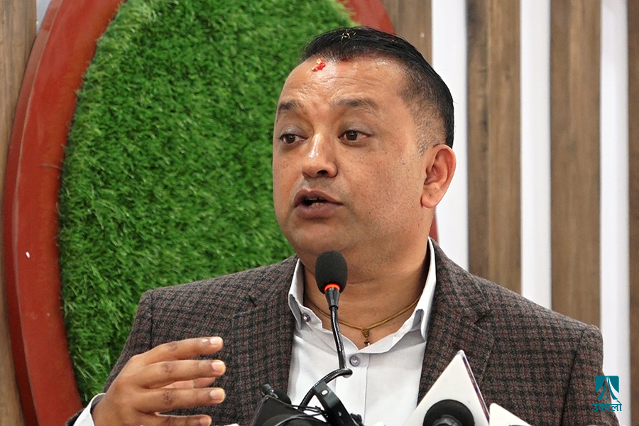 म मन्त्री बन्दिनँ, सरकारलाई सफल बनाउनेतिर लाग्छु : गगन थापा