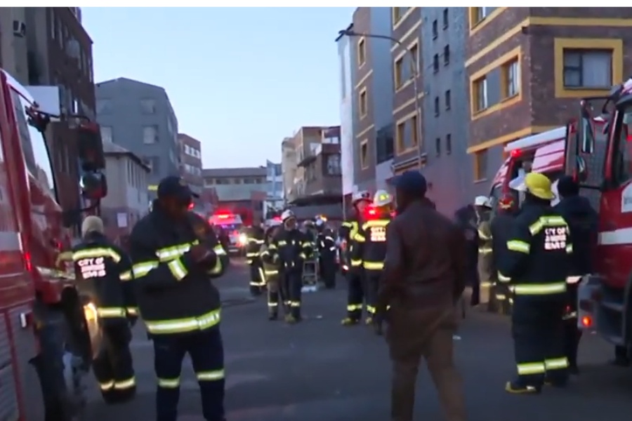 दक्षिण अफ्रिकास्थित आवासीय भवनमा आगलागी, २० जनाको मृत्यु