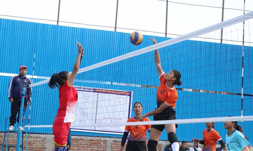 एभरेस्ट, धादिङ र ब्राइट फ्युचर सेमिफाइनलमा