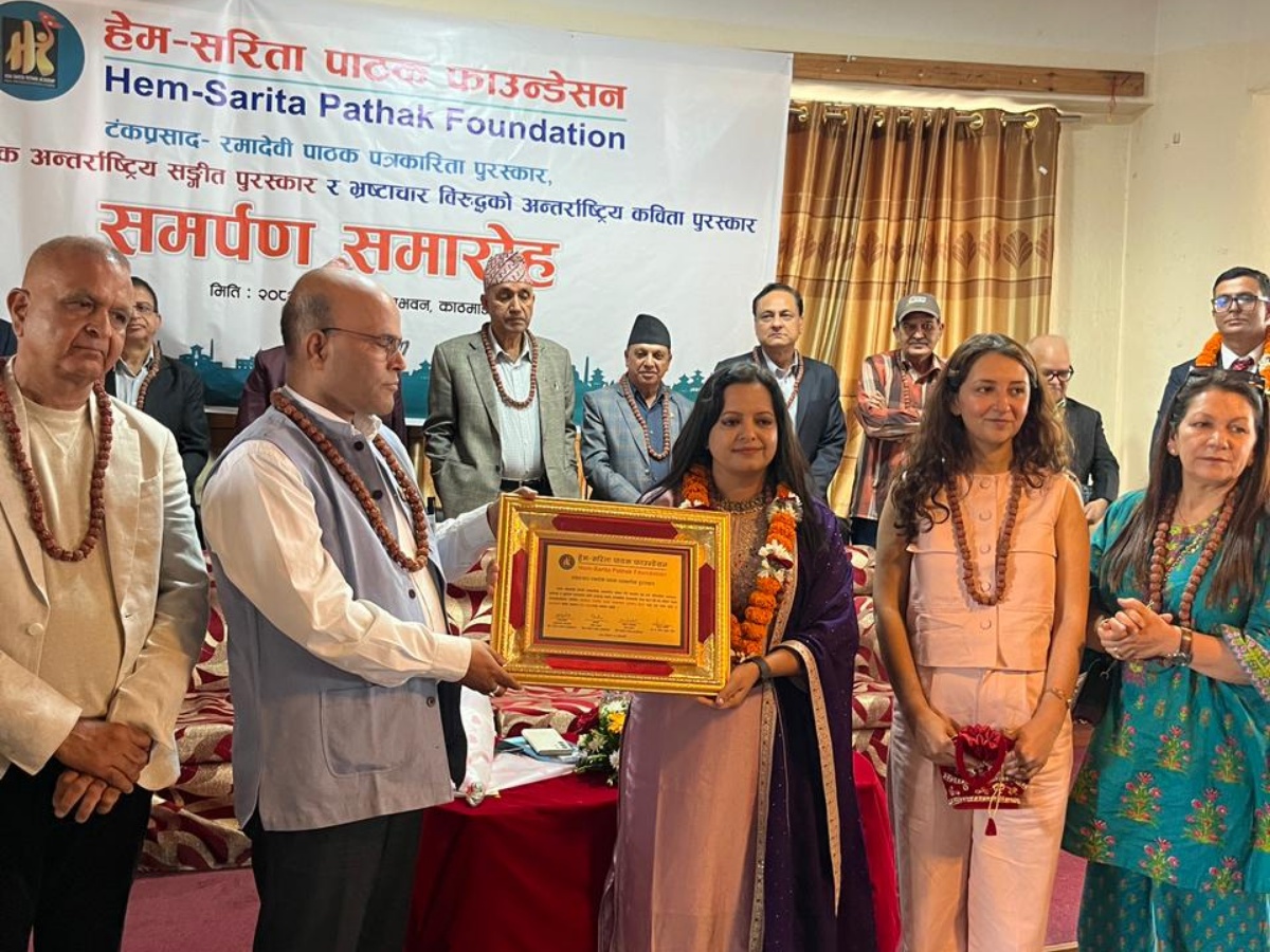 टंकप्रसाद–रमादेवी पाठक पत्रकारिता पुरस्कारबाट दाहालद्वय सम्मानित