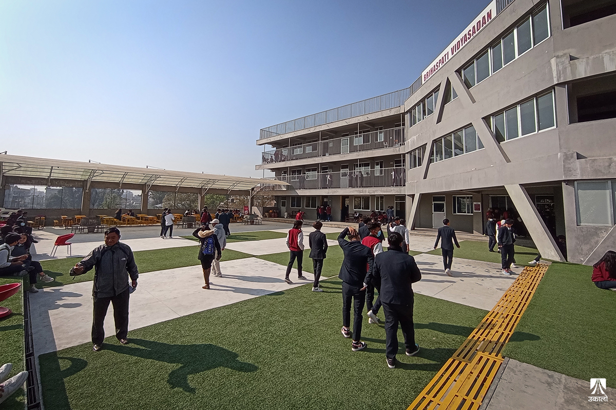 बालमन्दिरको जग्गामा व्यापारीको कब्जा: गैरकानूनी सम्झौता रद्द गर्न सरकारकै असहयोग