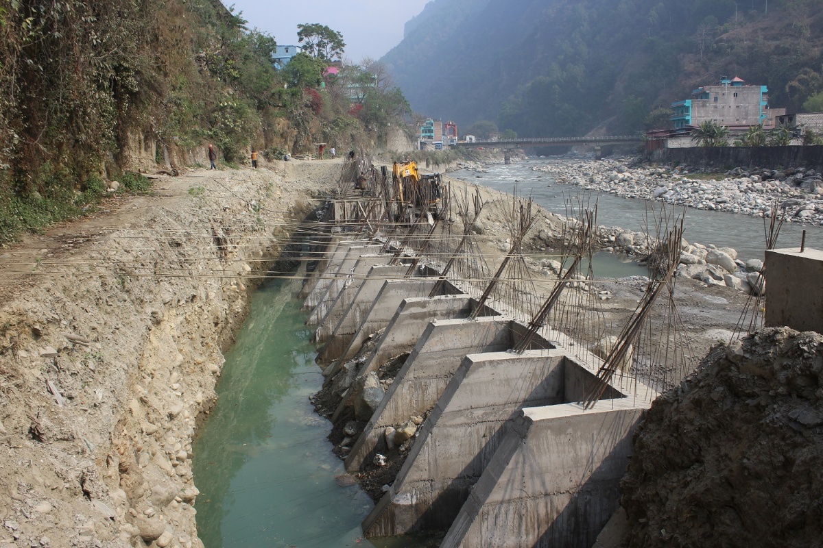 कालीगण्डकीको कटान रोक्न बेनीमा ‘काउन्टर फोर्ट’ प्रविधिको पर्खाल
