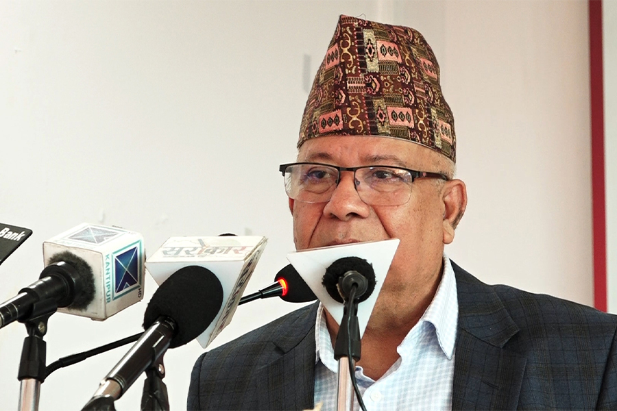 एमालेले लुट र भ्रष्टाचारको पैसा खोलोजसरी बगायो : माधव नेपाल