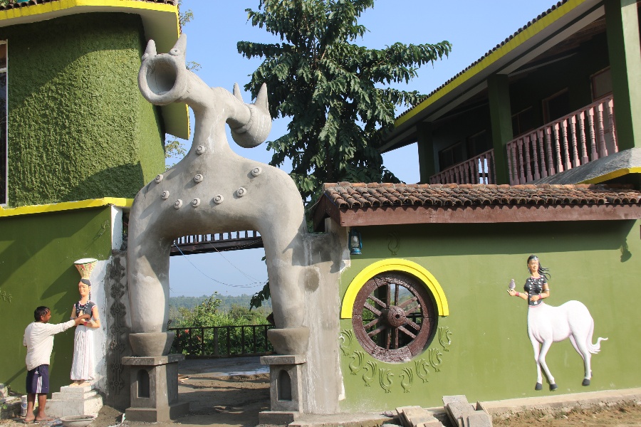 चित्रकलामार्फत थारु संस्कृतिको संरक्षण गर्दै मित्थु