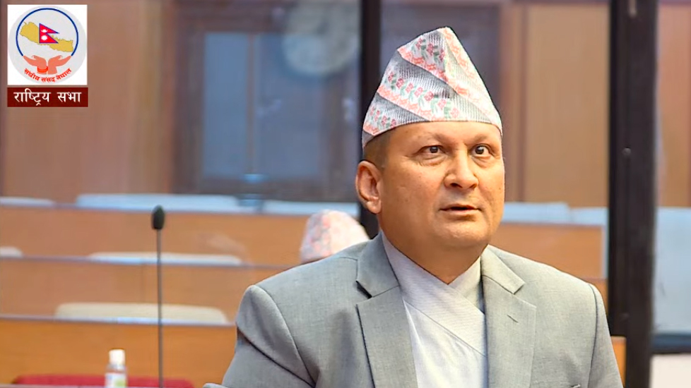 गृहमन्त्रीले केटाकेटीपन देखाएः रमेशजंग रायमाझी