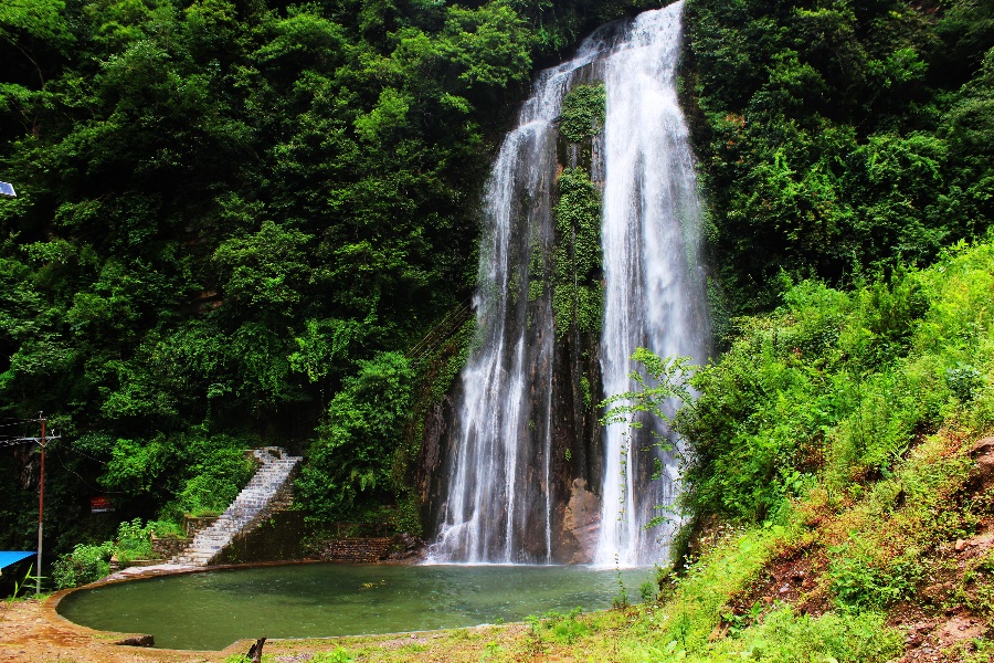 गाईघाट झरनामा पर्यटक भित्र्याउन सौन्दर्यीकरण गरिँदै
