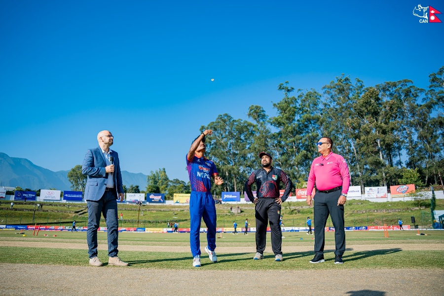 टी–२० विश्वकप एशिया छनोट: सिंगापुरसँगकाे खेलमा नेपालले बलिङ गर्दै