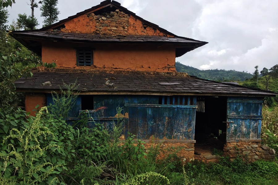 बसाइँसराइले रित्तिए गाउँ, भरिए बजार 