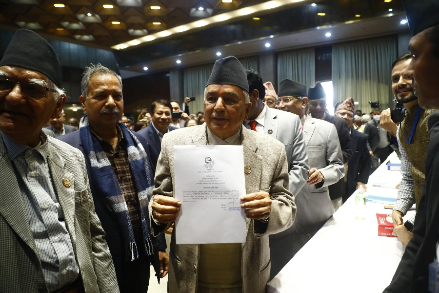 राष्ट्रपतिका लागि रामचन्द्र पौडेलको मनोनयन दर्ता