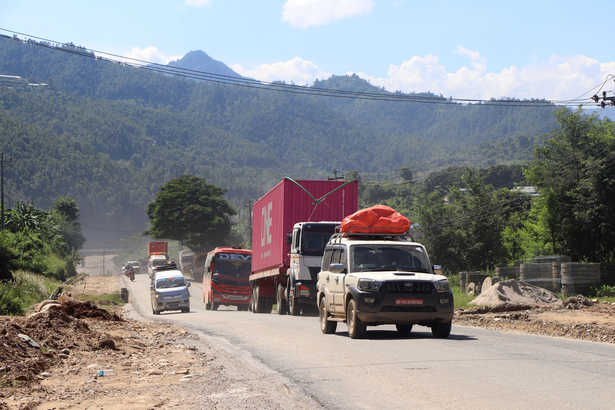 कति जोखिमपूर्ण छ नागढुंगा–मुग्लिन सडकमा यात्रा?