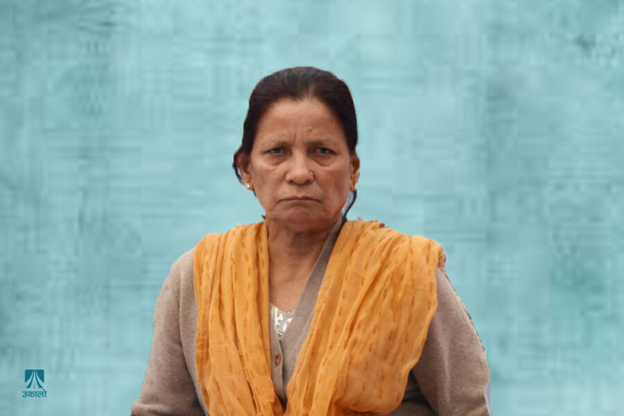 सीता दाहालको आईसीयूमा उपचार हुँदै