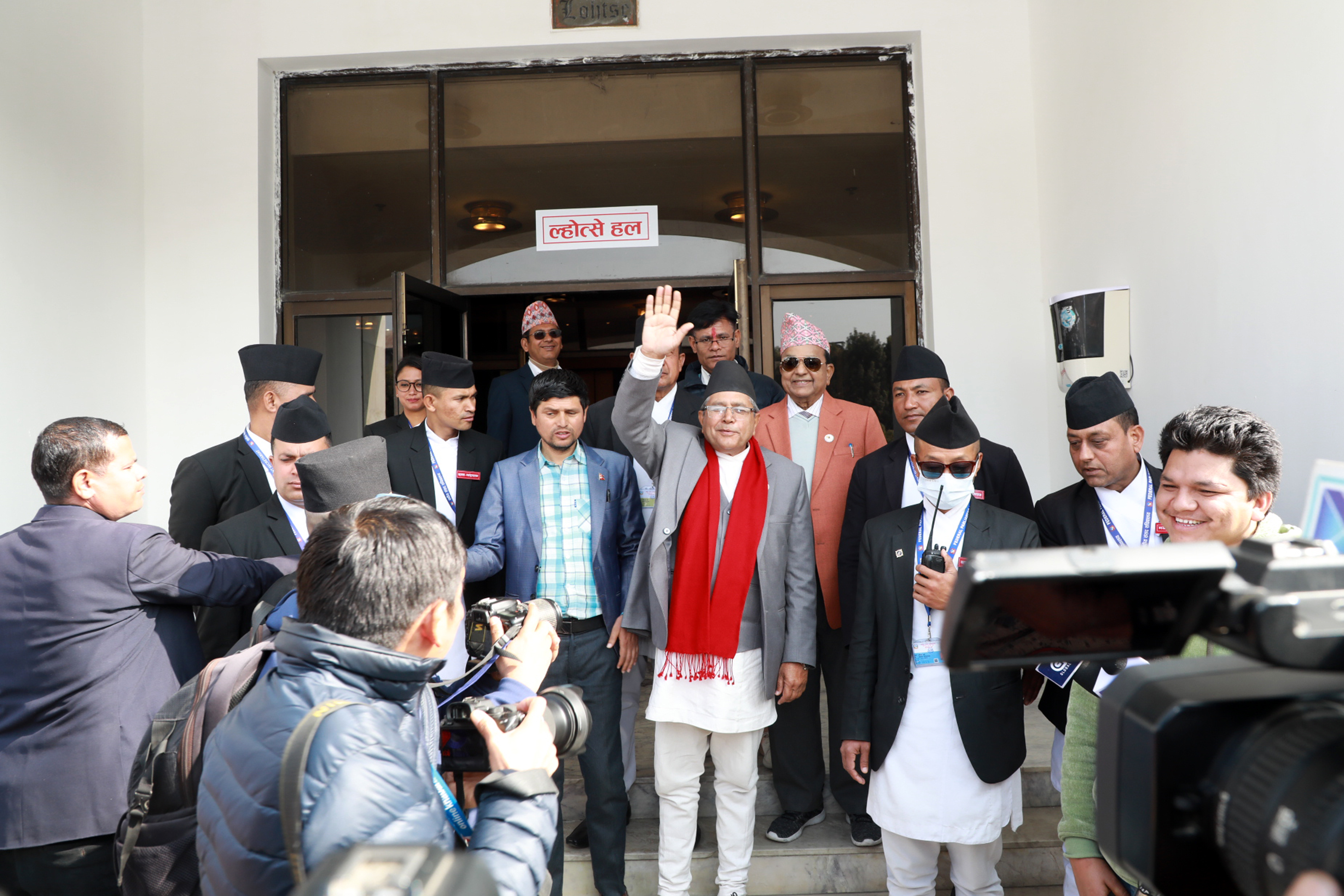 सभामुखले बोलाएको सर्वदलीय बैठक शुरू