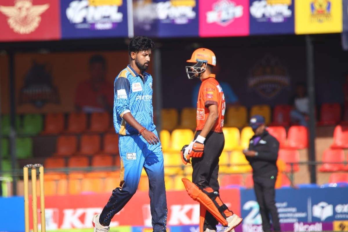 चितवन राइनोजको विजयी शुरूआत, कर्णाली याक्स ४ विकेटले पराजित