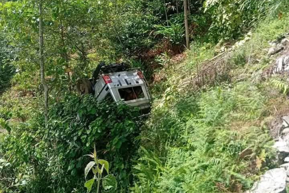 ताप्लेजुङमा जिप दुर्घटना: १ जनाको मृत्यु,  १ घाइते