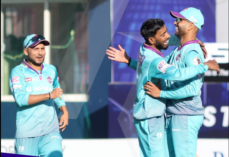 पोखरालाई १३ रनले पराजित गर्दै काठमाडौँ‍ प्लेअफमा