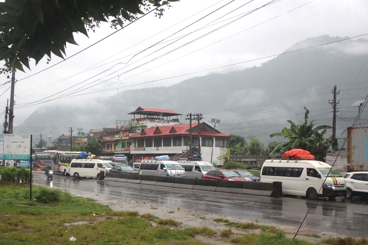 लामो दूरीका सवारीसाधन तीन दिनसम्म बन्द