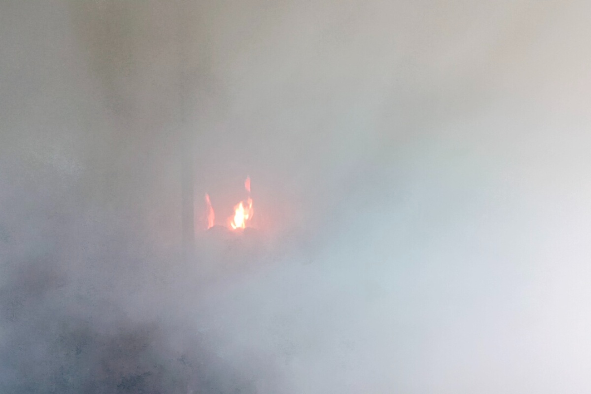 कैलालीको जुत्ताचप्पल गोदाममा आगलागी, ७० लाख रुपैयाँको क्षति