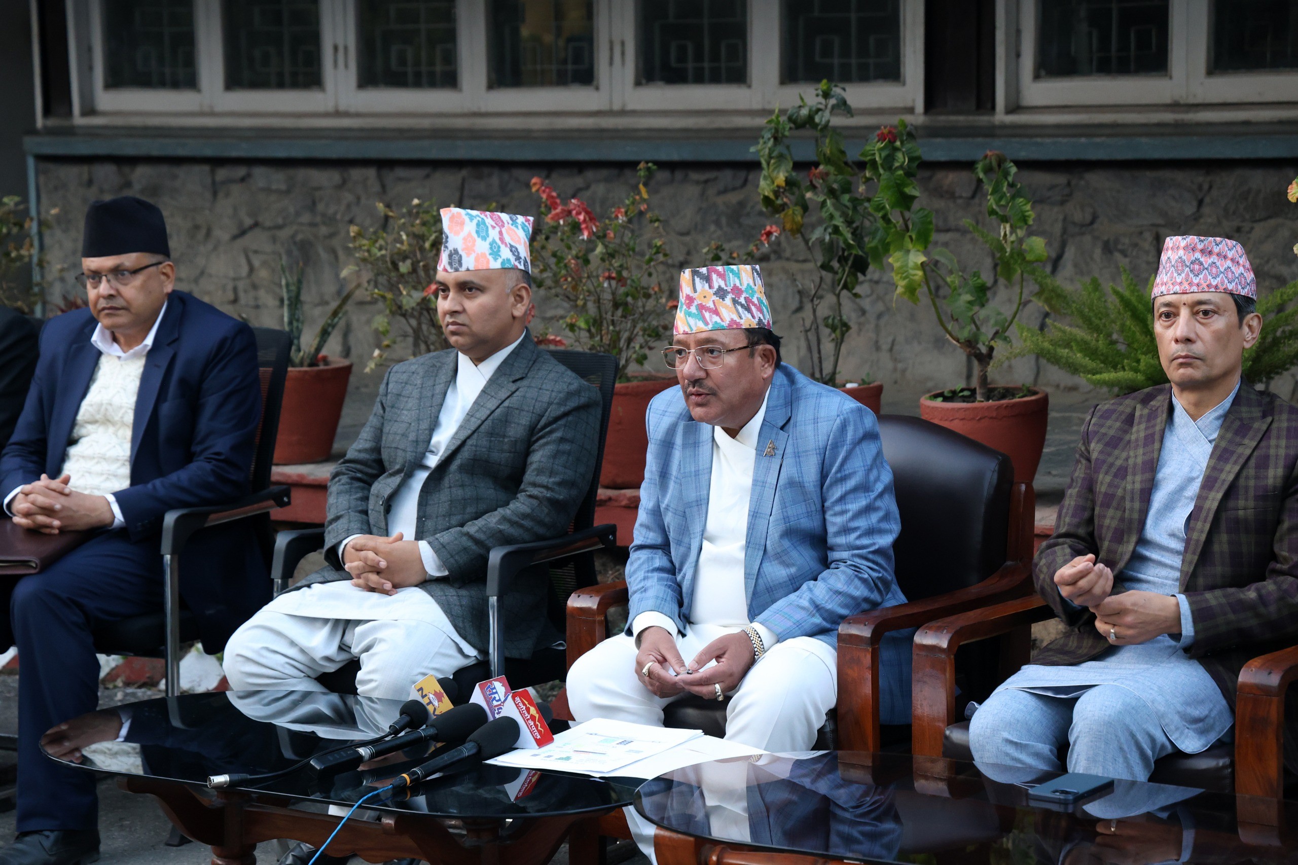 निर्वाचनका लागि समानुपातिकतर्फको मतपत्र छापिए, प्रत्यक्षको छपाइ हुँदै