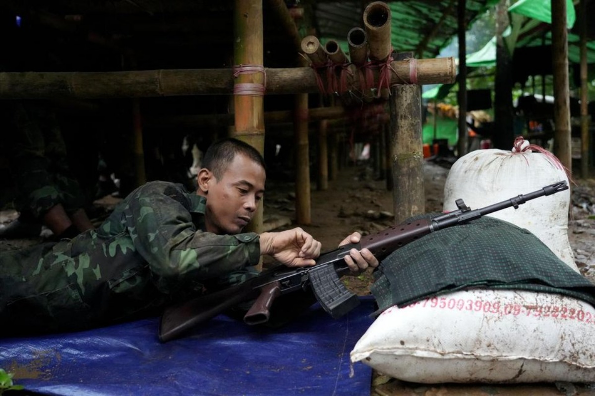 म्यानमारको रुबीखानी क्षेत्रमा हवाई आक्रमण, १३ जनाको मृत्यु