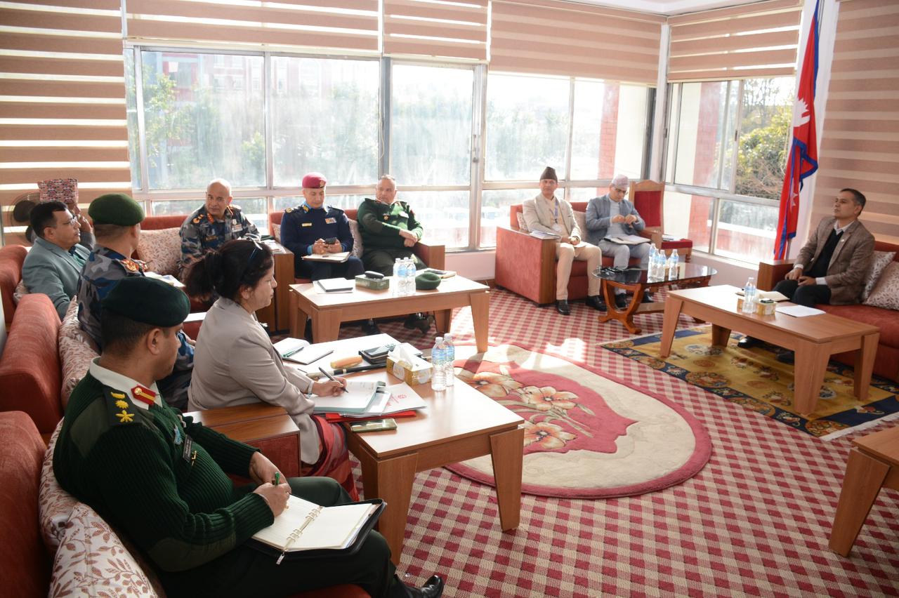 निर्वाचन सुरक्षाका लागि ‘हाई अलर्ट’मा रहन गृहमन्त्रीको निर्देशन, ड्रोन प्रयोगमा प्रतिबन्ध