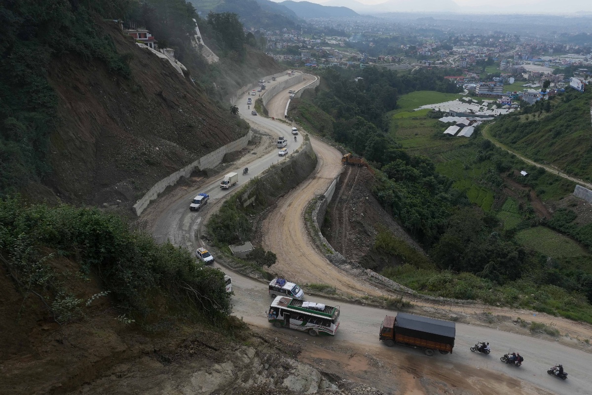 कस्तो छ सूर्यविनायक–धुलिखेल सडक? [तस्वीरहरू]