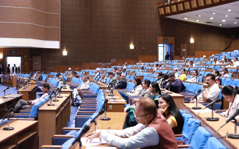 संसद् विघटनको निर्णय सच्च्याउन ८ दलको माग