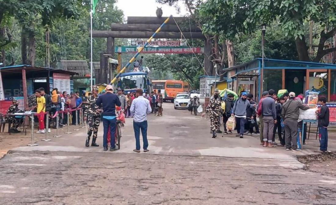 ग्यास अभावको असर: घर फर्किँदै कामको खोजीमा भारत पुगेका नेपाली
