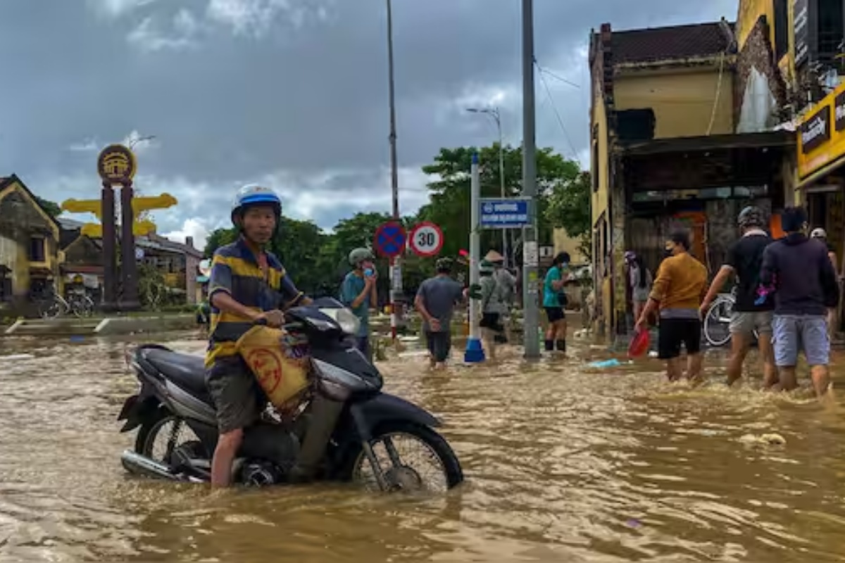 भियतनाममा बाढी, ५५ जनाको मृत्यु