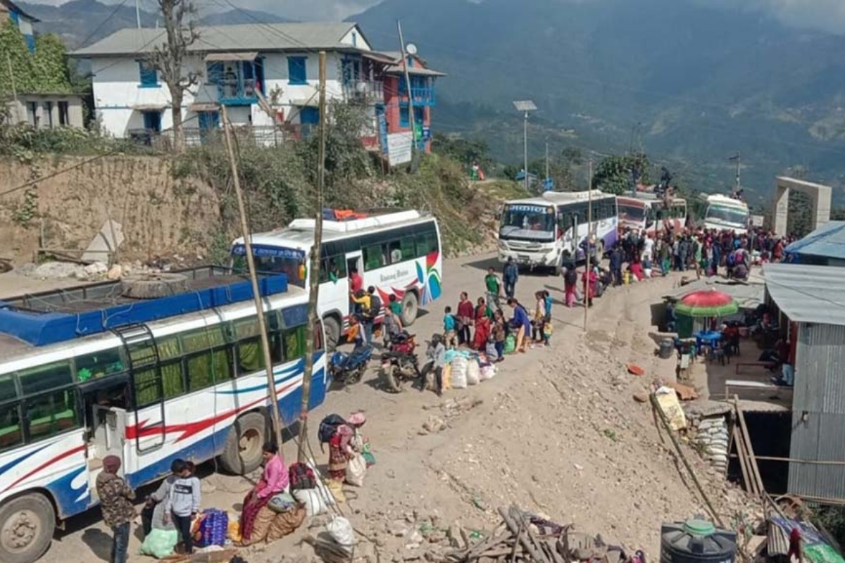 खोटाङमा यात्रुबाट मनपरी भाडा असुली